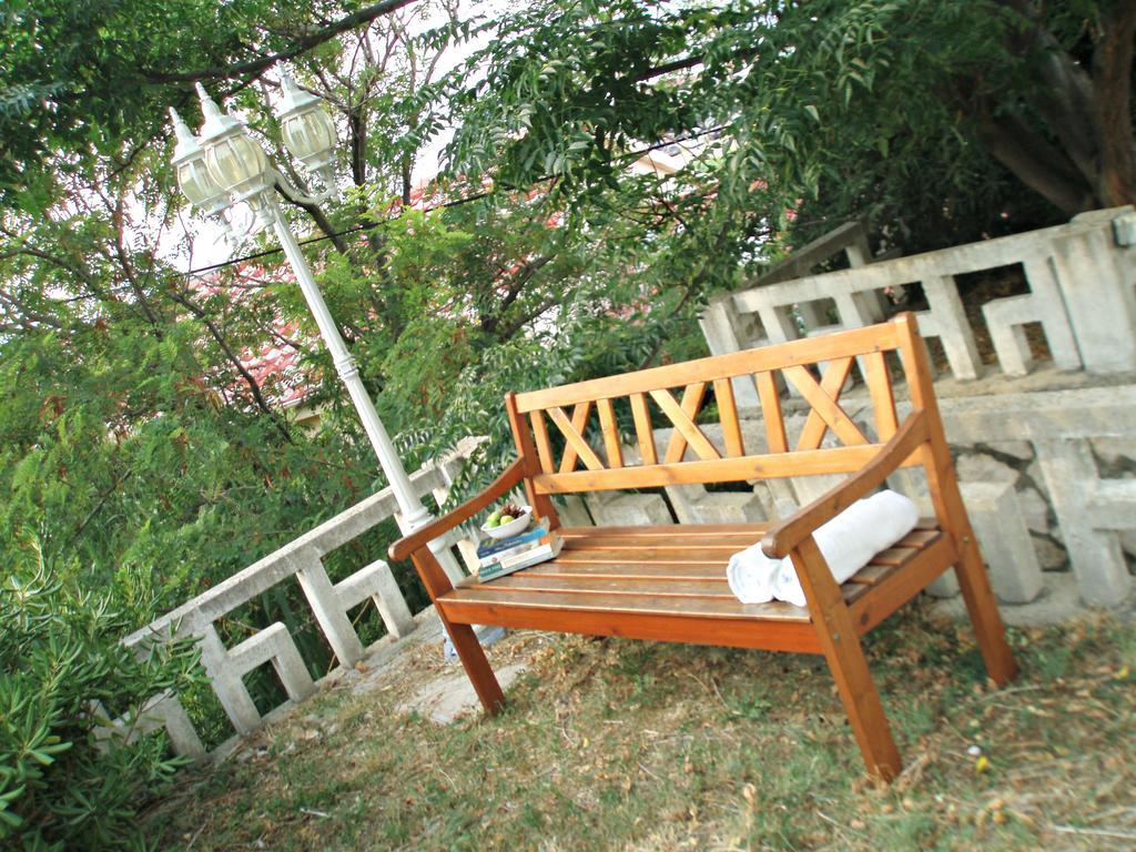 Apartments Tatjana Pag Exterior foto